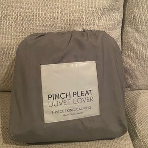 Grey Pinch Pleat Duvey Cover King Size